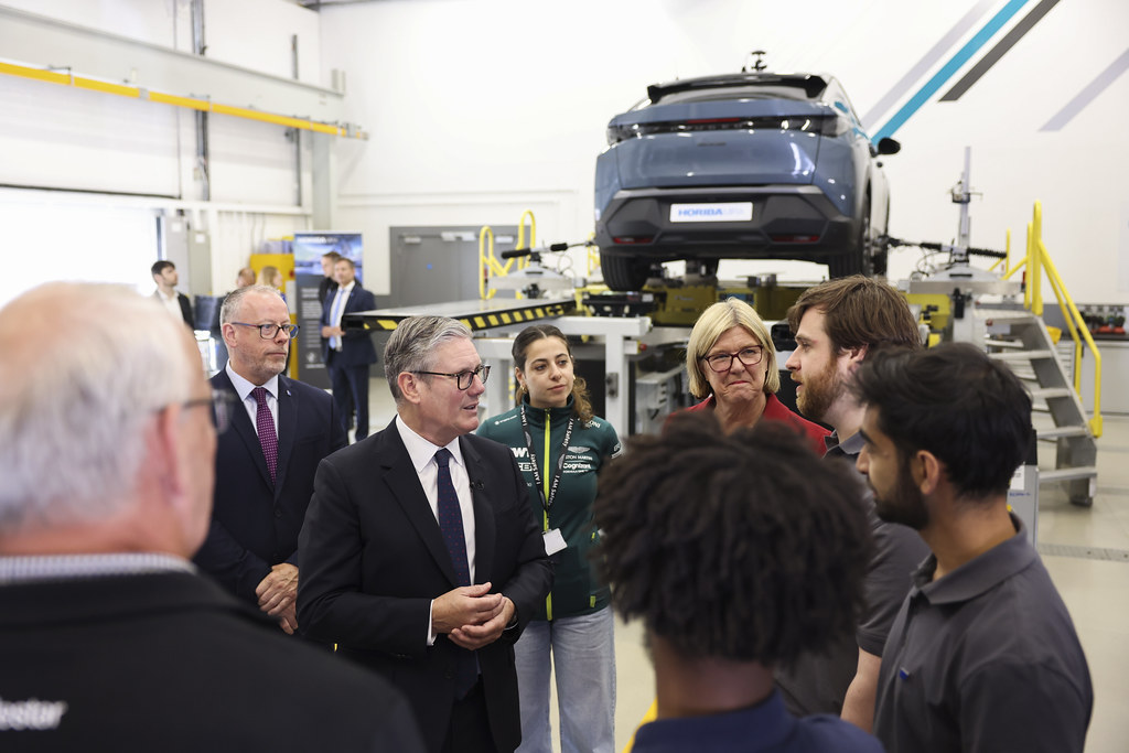 Prime Minister Keir Starmer and the Chancellor Rachel Reeves visit Horiba Mira, as businesses see their energy prices cut as part of the Industrial Strategy. Picture by Lauren Hurley / No 10 Downing Street